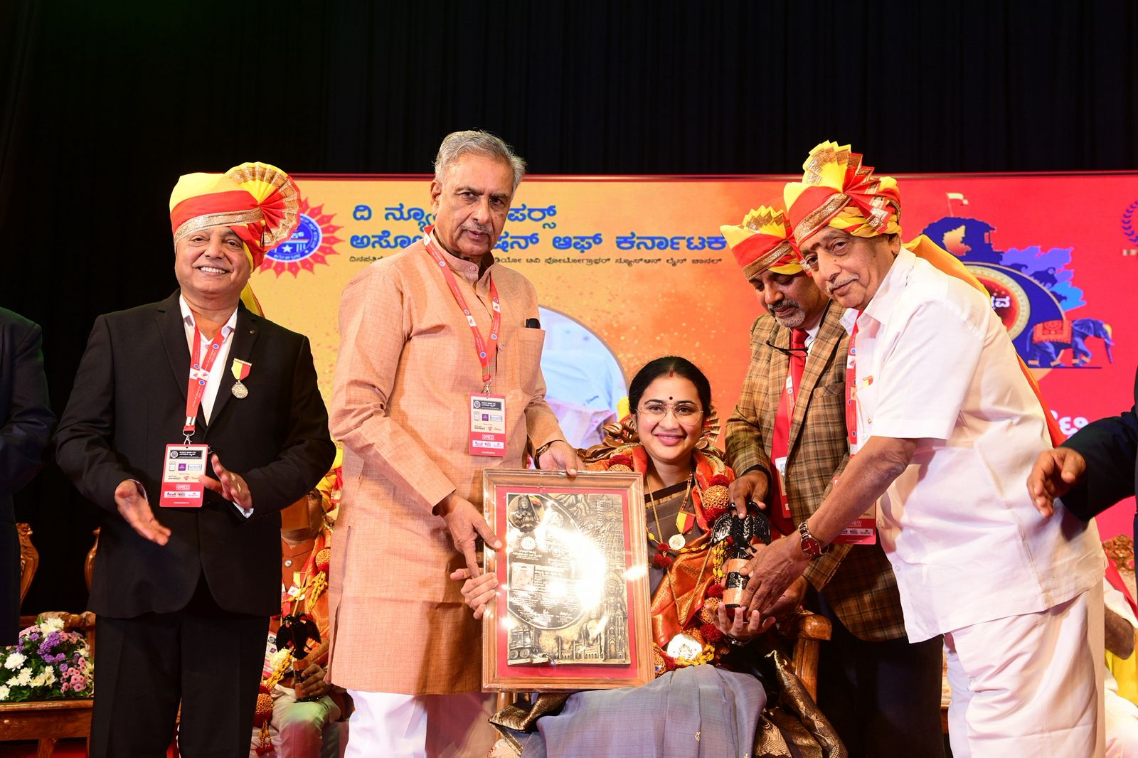 Dr. Sneha Shetty has been honored with the prestigious Karnataka Rajyotsava Award by the Newspaper Association of Karnataka.